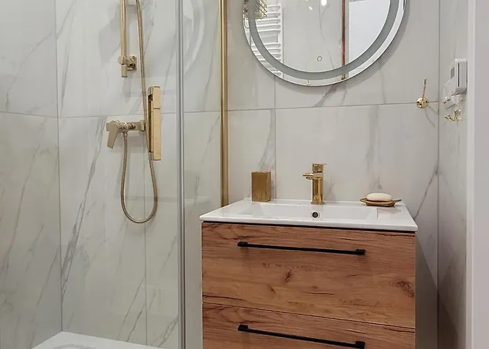 Blisko Jeziora * Chodzież